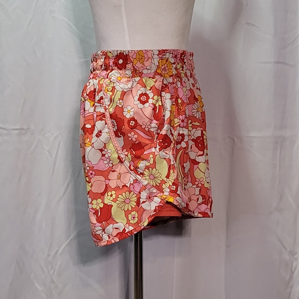 Avia Women's Multi-Colored Floral Lined Athletic Shorts Size Medium (8-10) EUC - Picture 7 of 13